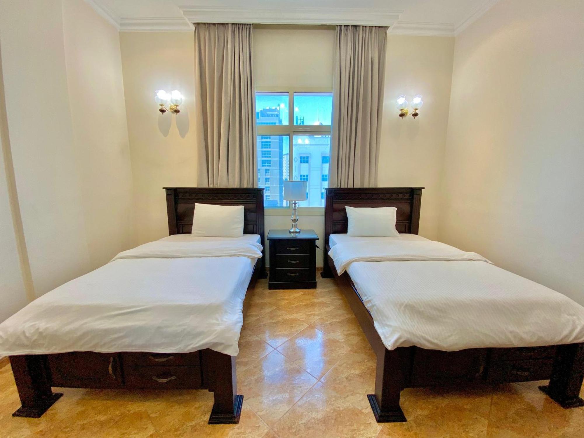 Al Misrea Tower Apartment Manama Luaran gambar