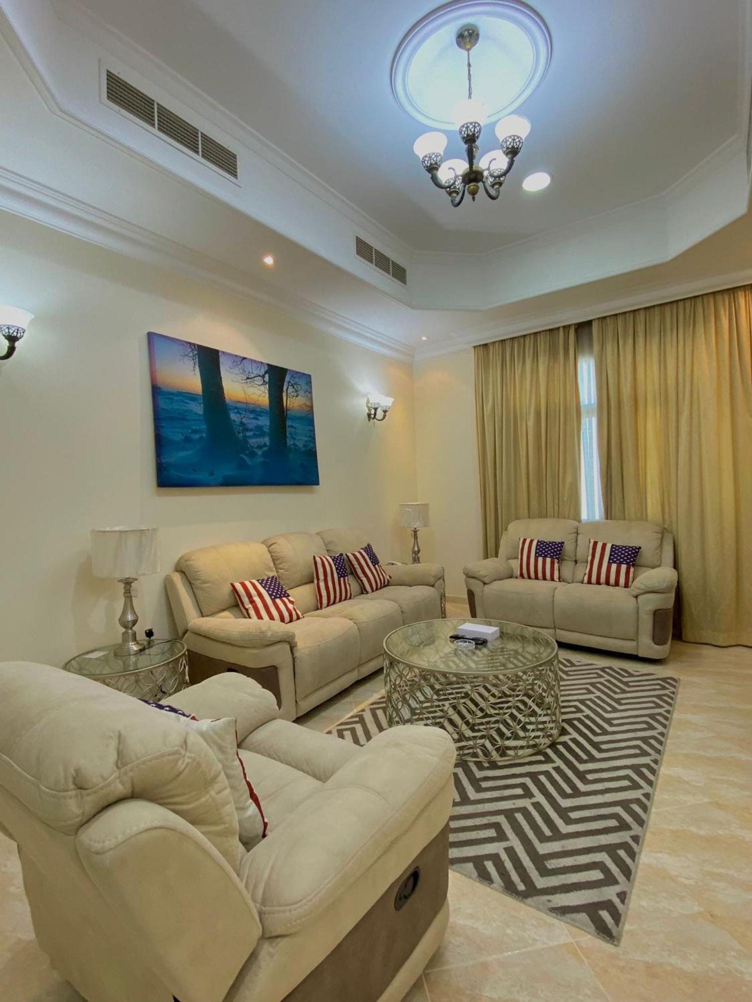 Al Misrea Tower Apartment Manama Luaran gambar